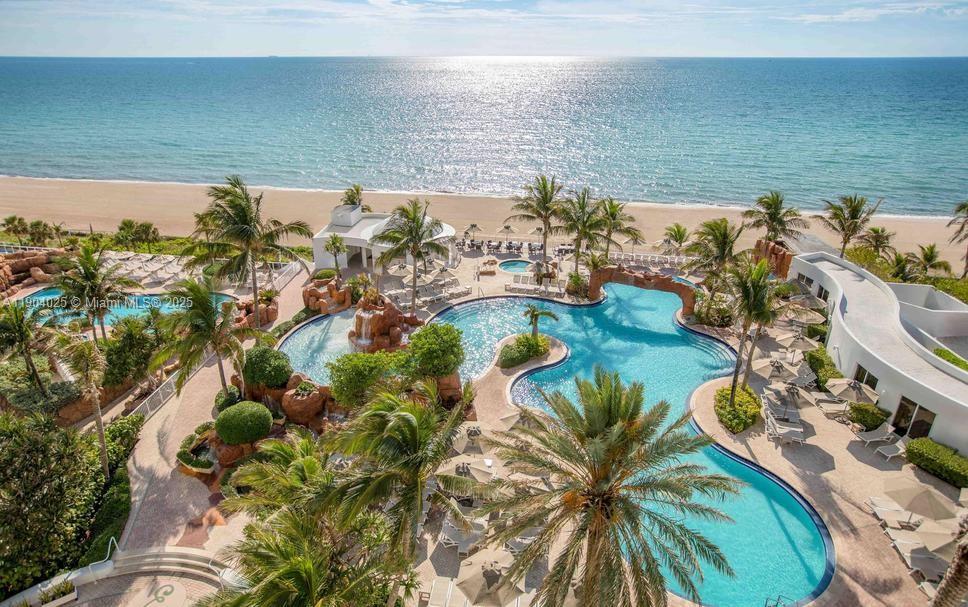 TRUMP INTERNATIONAL SONES - Residential