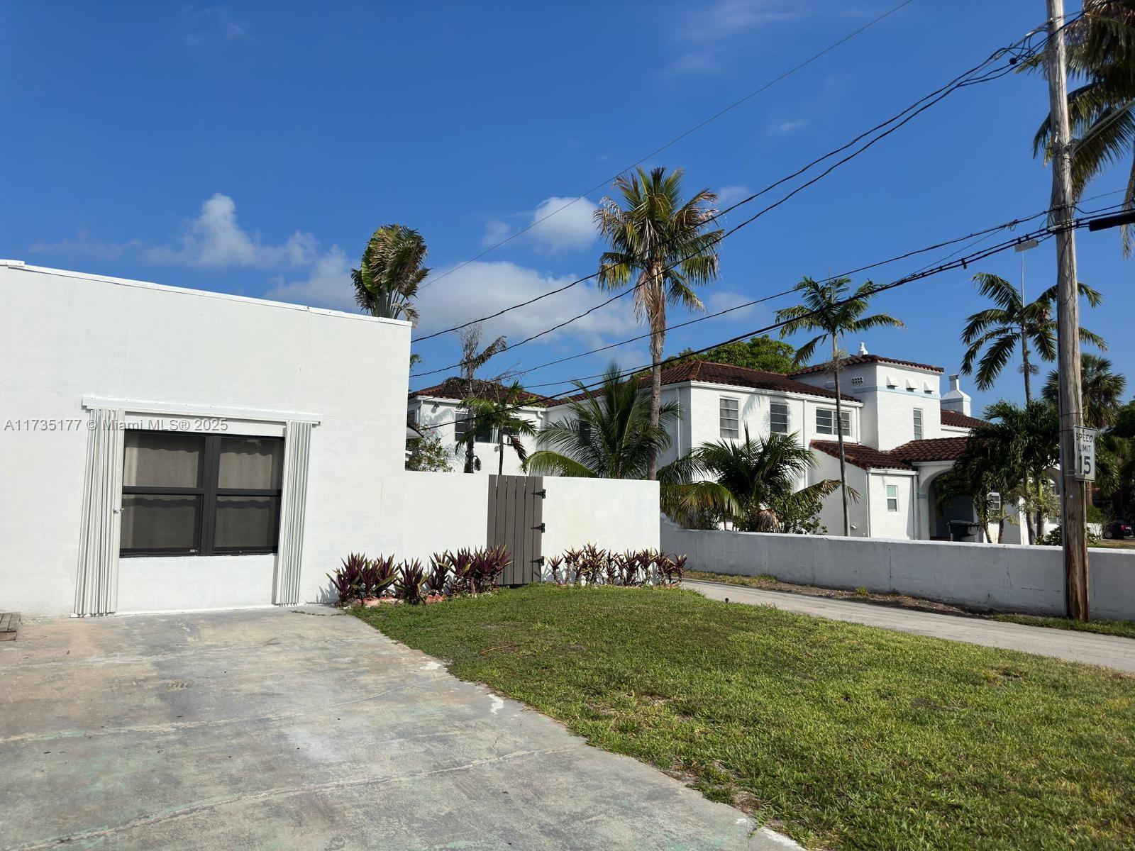 1507 Hollywood Blvd Back, Hollywood, Broward County, Florida - 1 Bedrooms  
1 Bathrooms - 