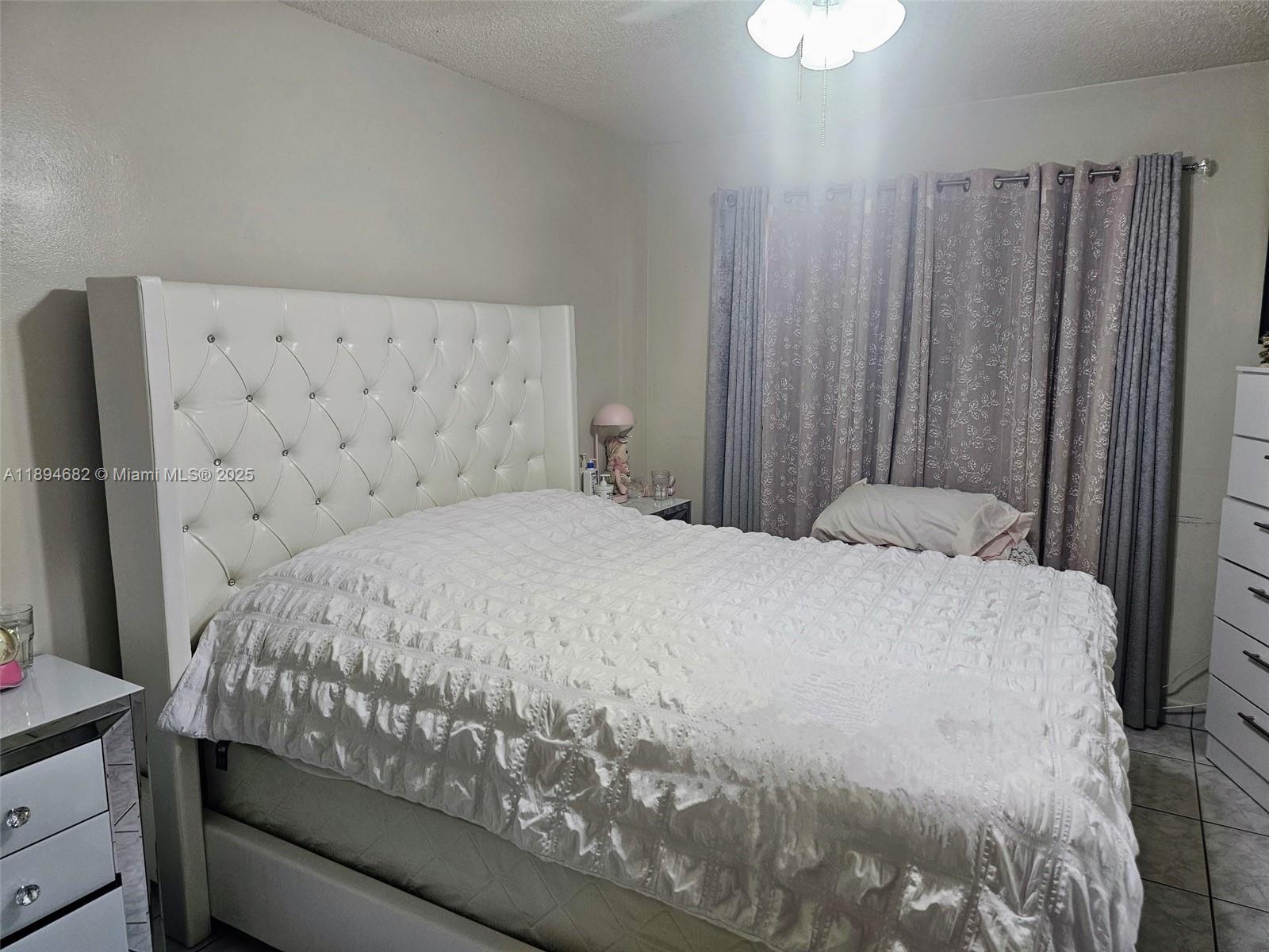 BROWARD MANOR OF HOLLYWOO - Residential Lease