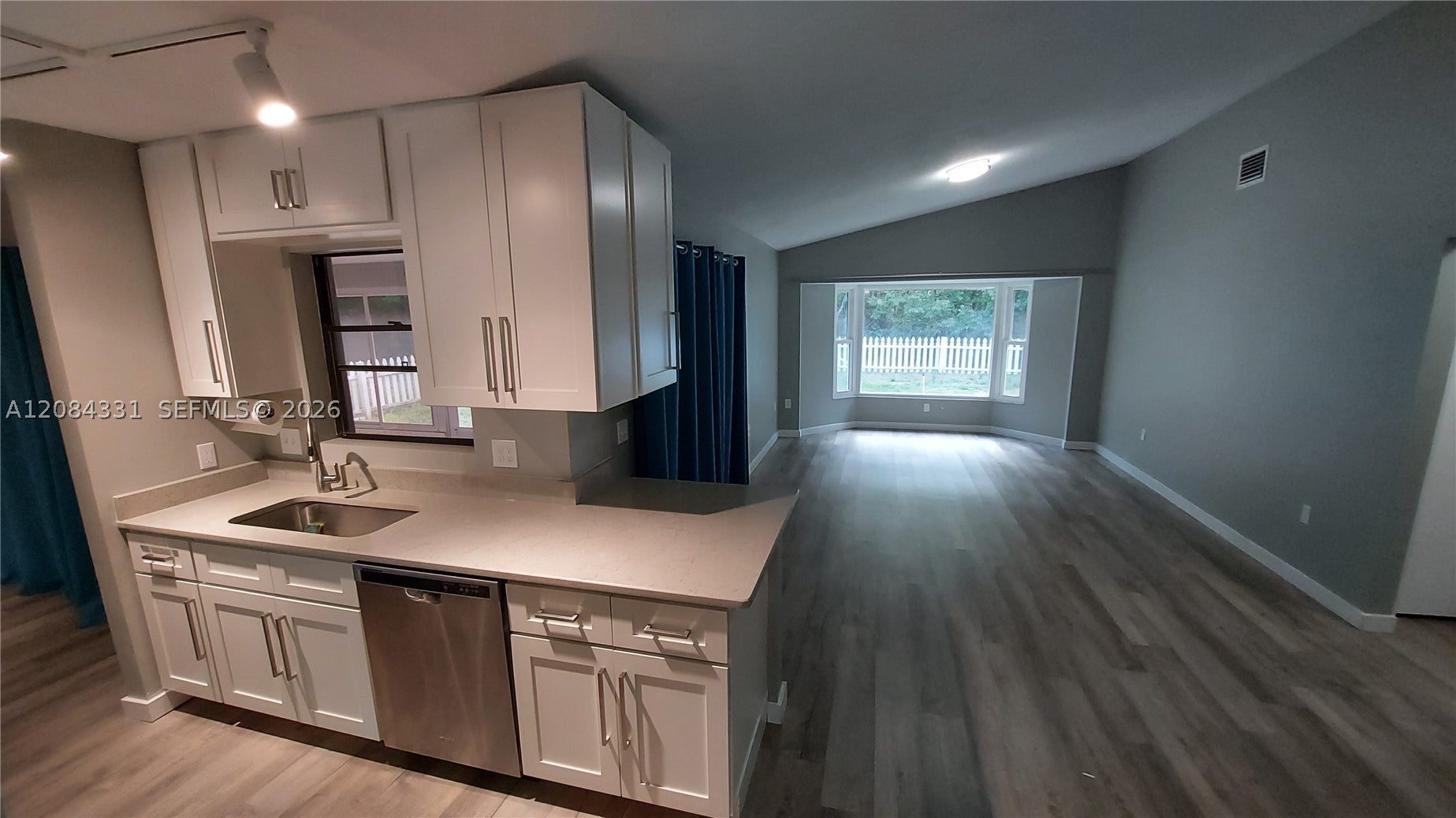12 Linder Cir