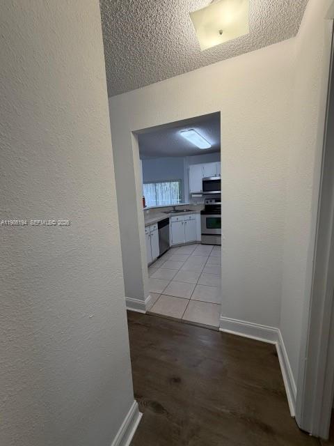 SUMMER LAKE - Residential Lease