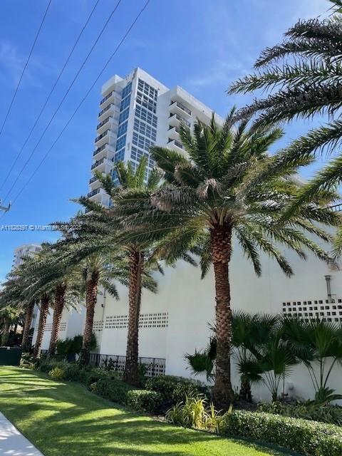 525 N Ocean Blvd 1017, Pompano Beach, FL, 33062/$397,000 3 525 N Ocean Blvd 1017