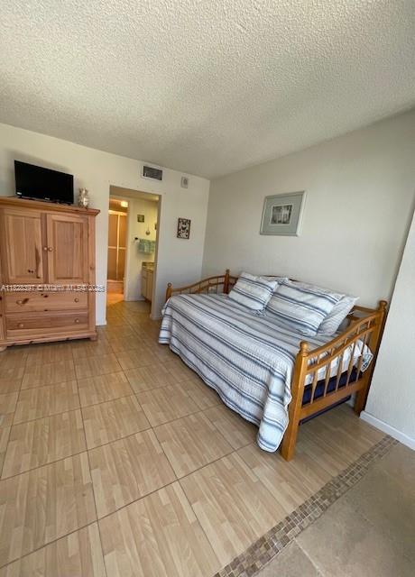 SILVER THATCH ATLANTIC PL - Residential