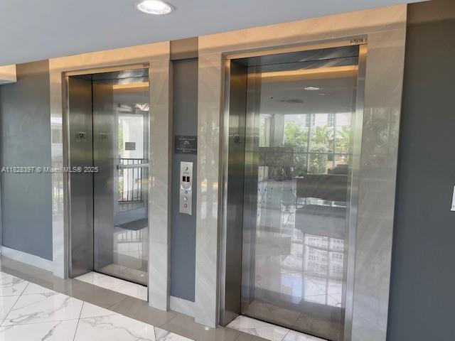 SILVER THATCH ATLANTIC PL - Residential