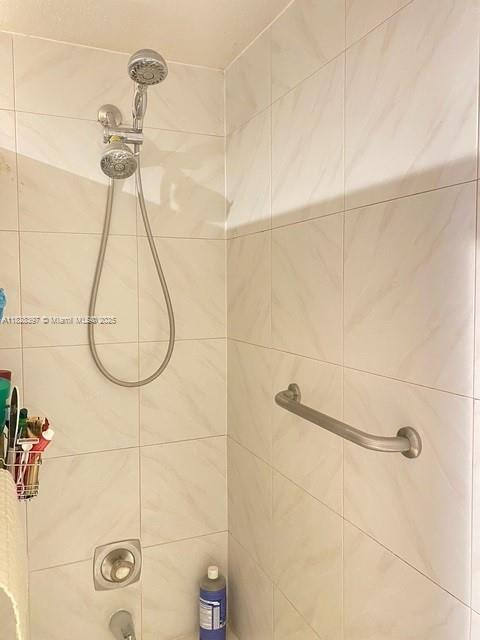 SILVER THATCH ATLANTIC PL - Residential