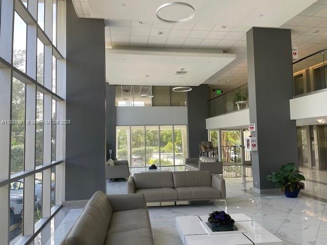 SILVER THATCH ATLANTIC PL - Residential