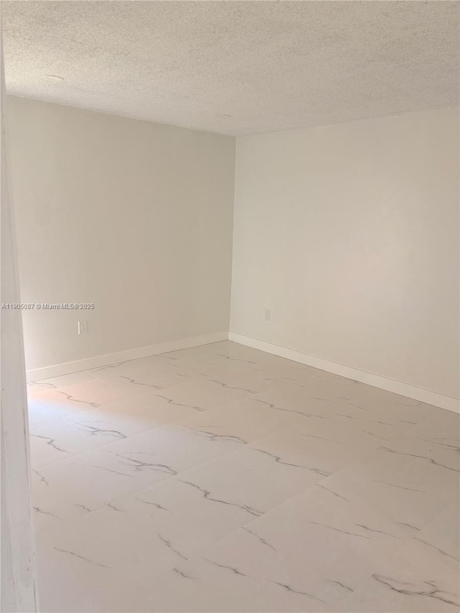 4719 NW 7th St 307-11