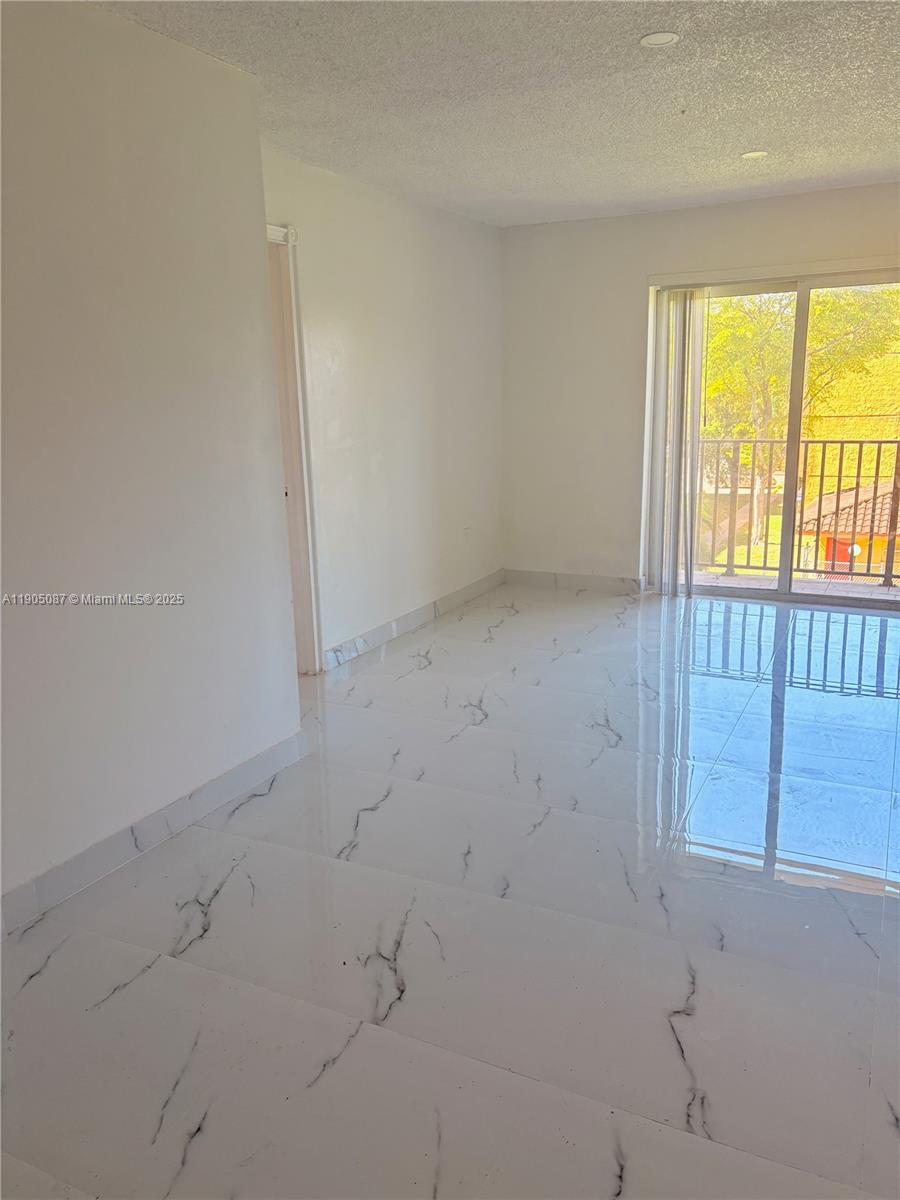 4719 NW 7th St 307-11