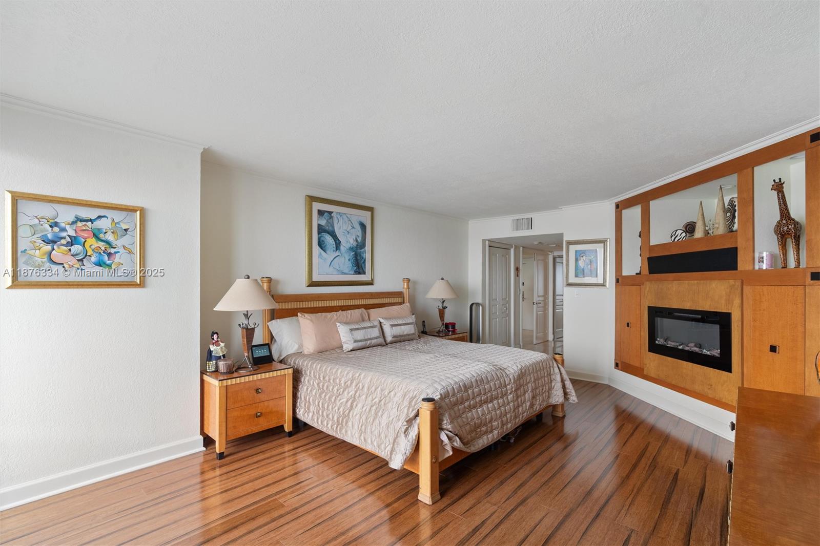 POINT OF AMERICAS - Residential