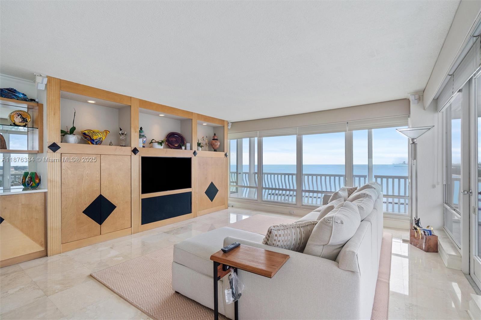 POINT OF AMERICAS - Residential