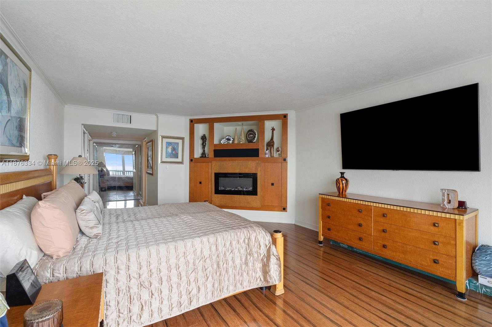 POINT OF AMERICAS - Residential