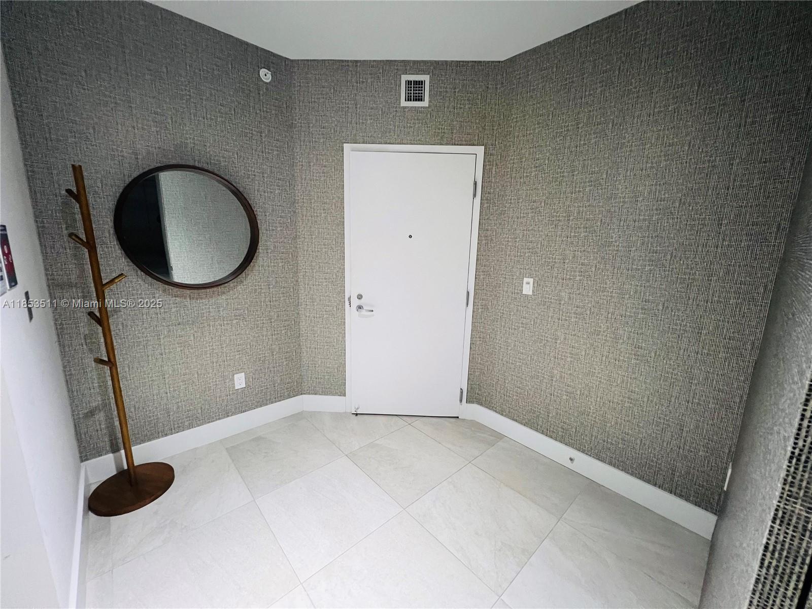 THE HARBOUR SOUTH CONDO - Residential Lease