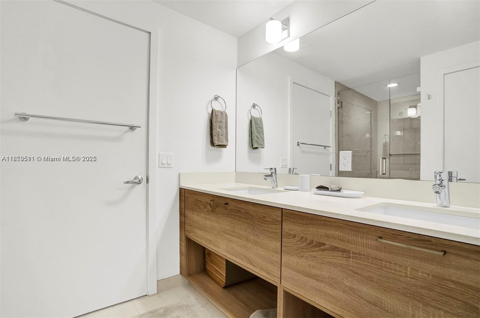 THE HARBOUR SOUTH CONDO - Residential Lease