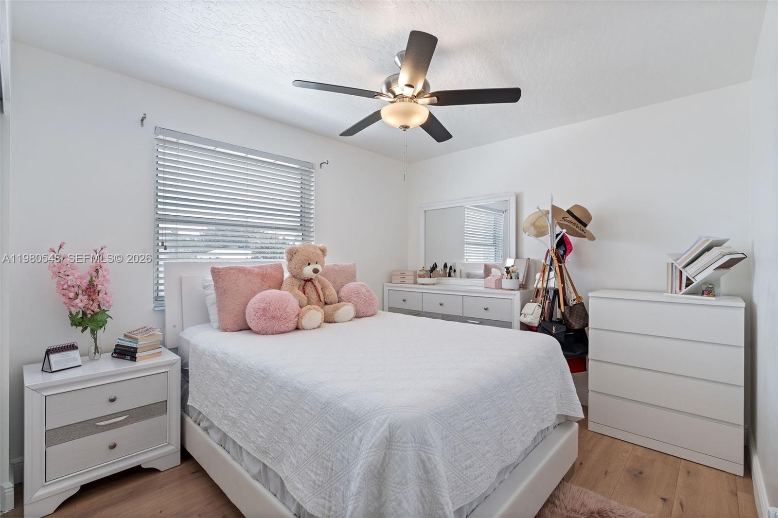 LAKES BY THE BAY SEC 5 - Residential