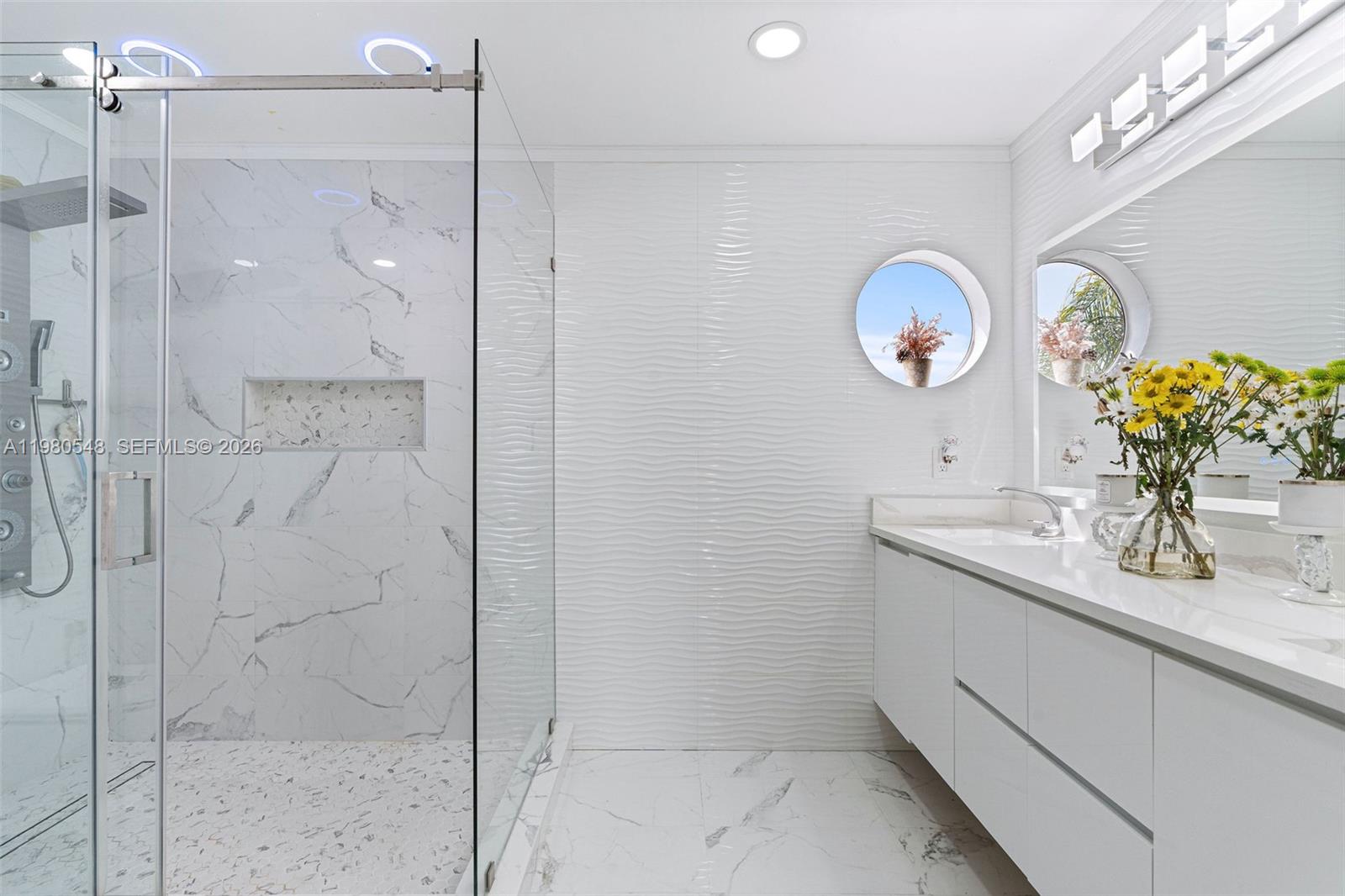 LAKES BY THE BAY SEC 5 - Residential