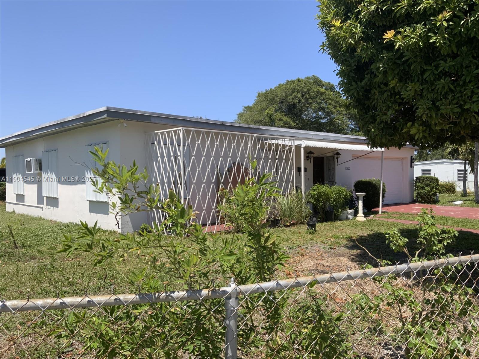 BUNCHE PARK - Residential Lease