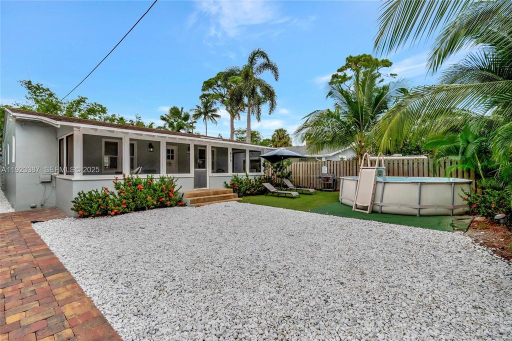 Photo of 515 SW 9th St, Fort Lauderdale, FL 33315 (MLS # A11923387)