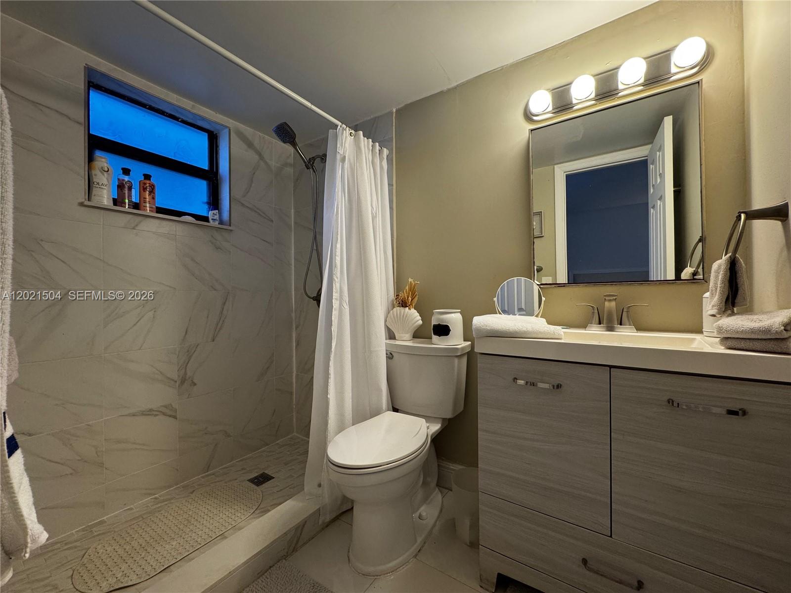 FONTAINEBLEAU GARDENS CON - Residential