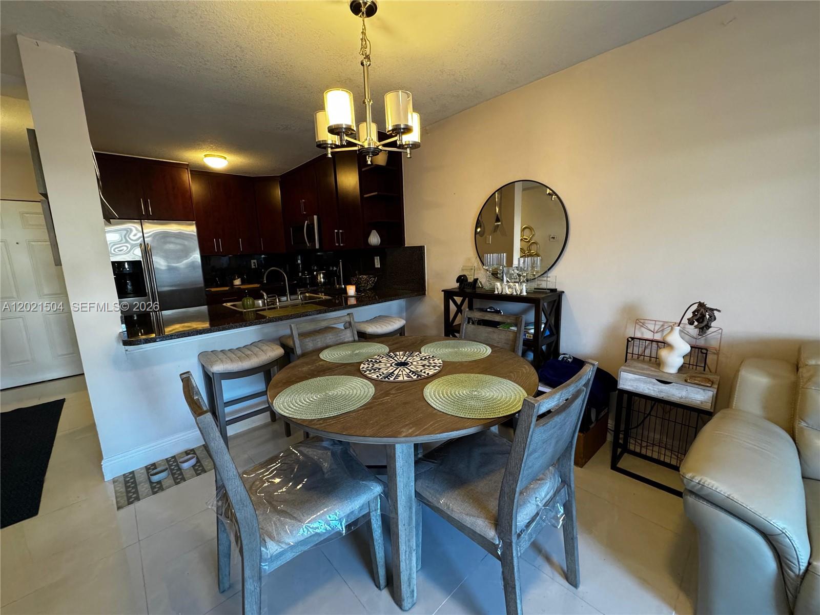 FONTAINEBLEAU GARDENS CON - Residential
