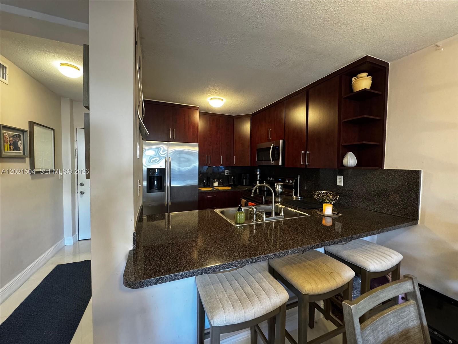 FONTAINEBLEAU GARDENS CON - Residential