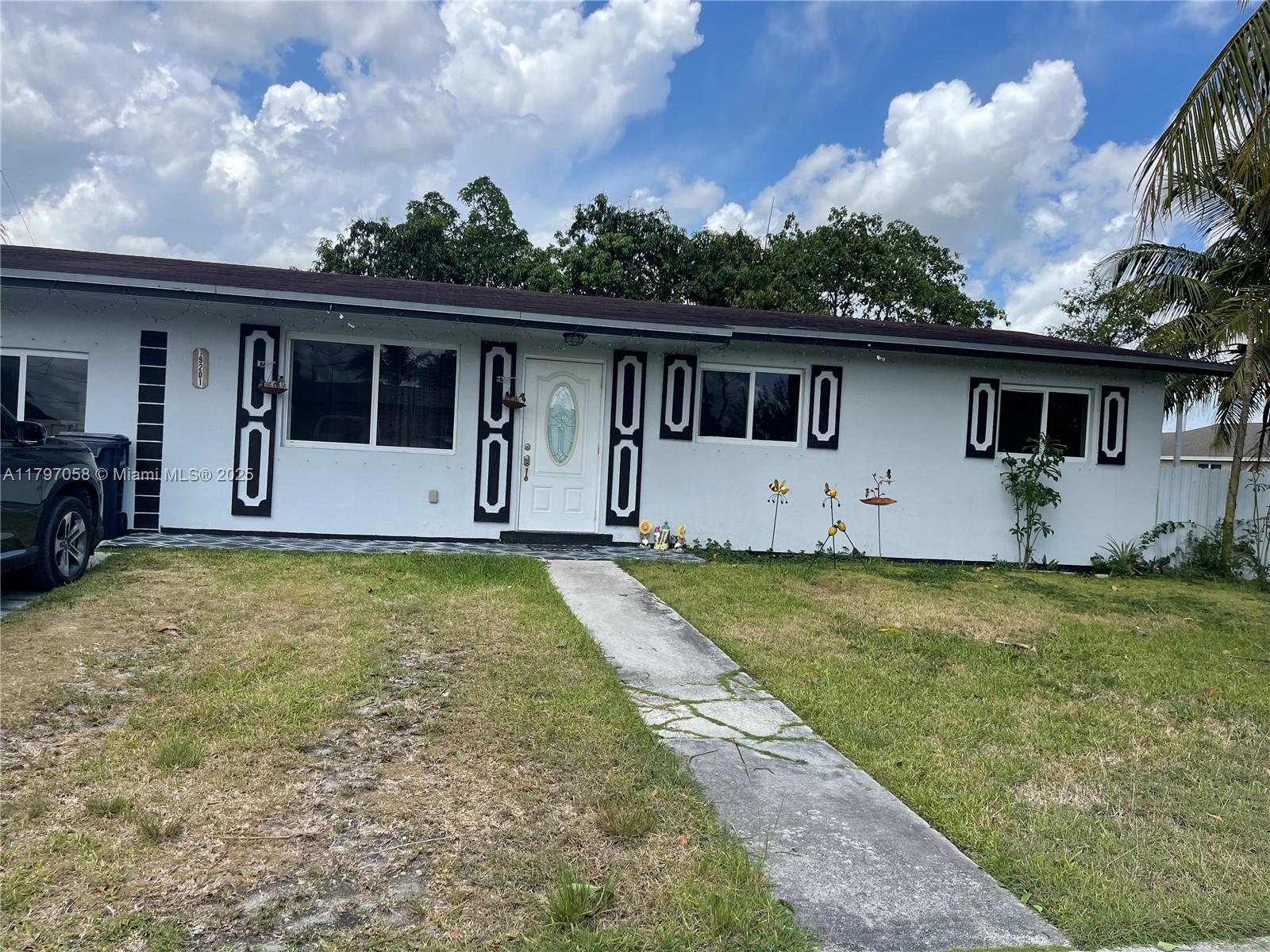 Property for Sale at 19201 Sw 318th Ter, Homestead, Miami-Dade County, Florida - Bedrooms: 3 
Bathrooms: 2  - $539,000