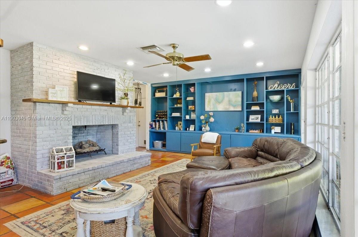 JACARANDA COUNTRY CLUB WE - Residential