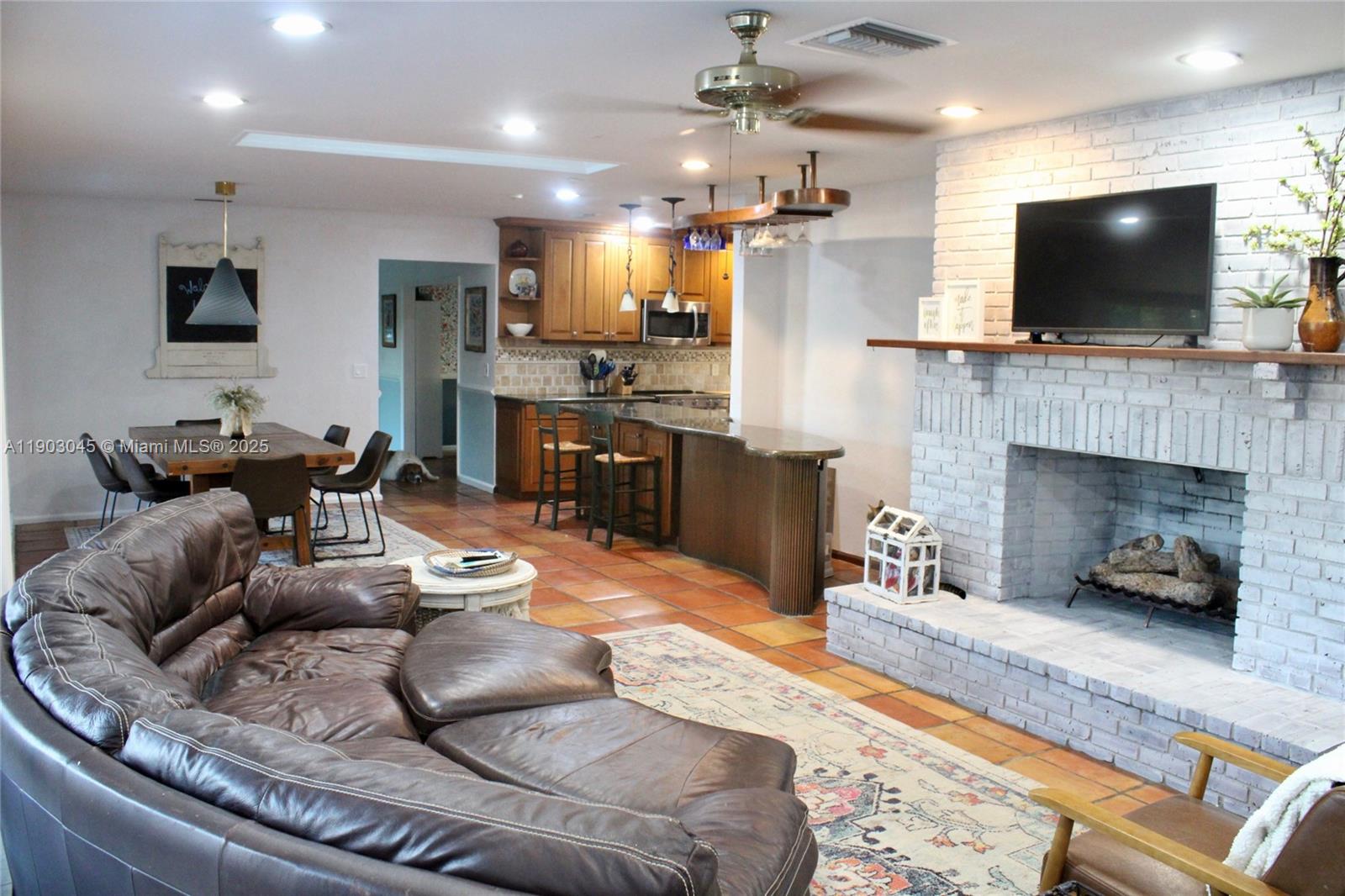 9431 Sea Turtle Ln