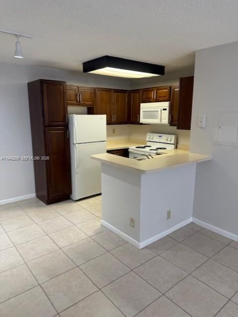 COCO PARC CONDO - Residential