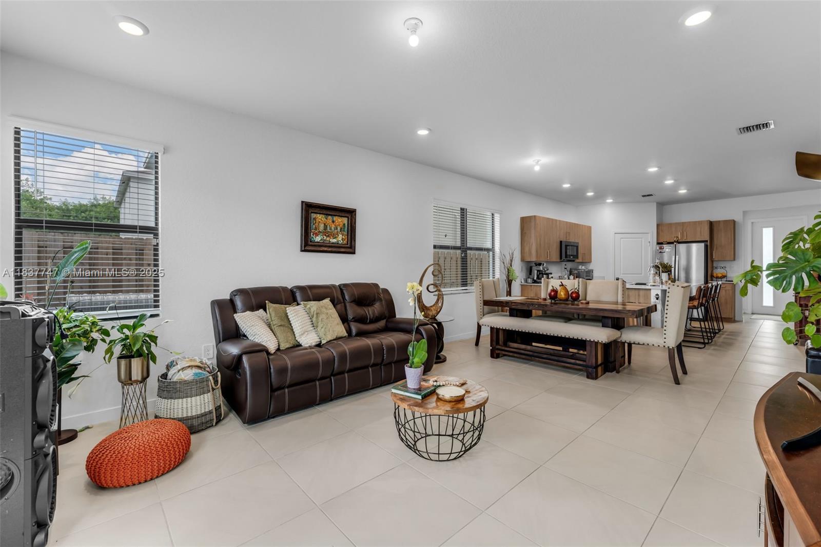 DIXIE HEIGHTS - Residential