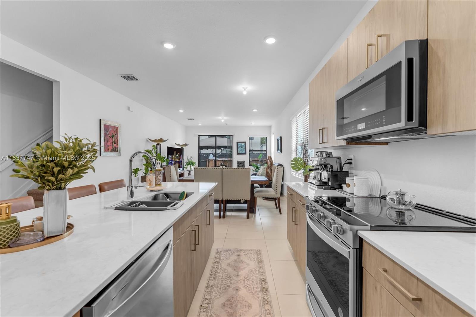 DIXIE HEIGHTS - Residential