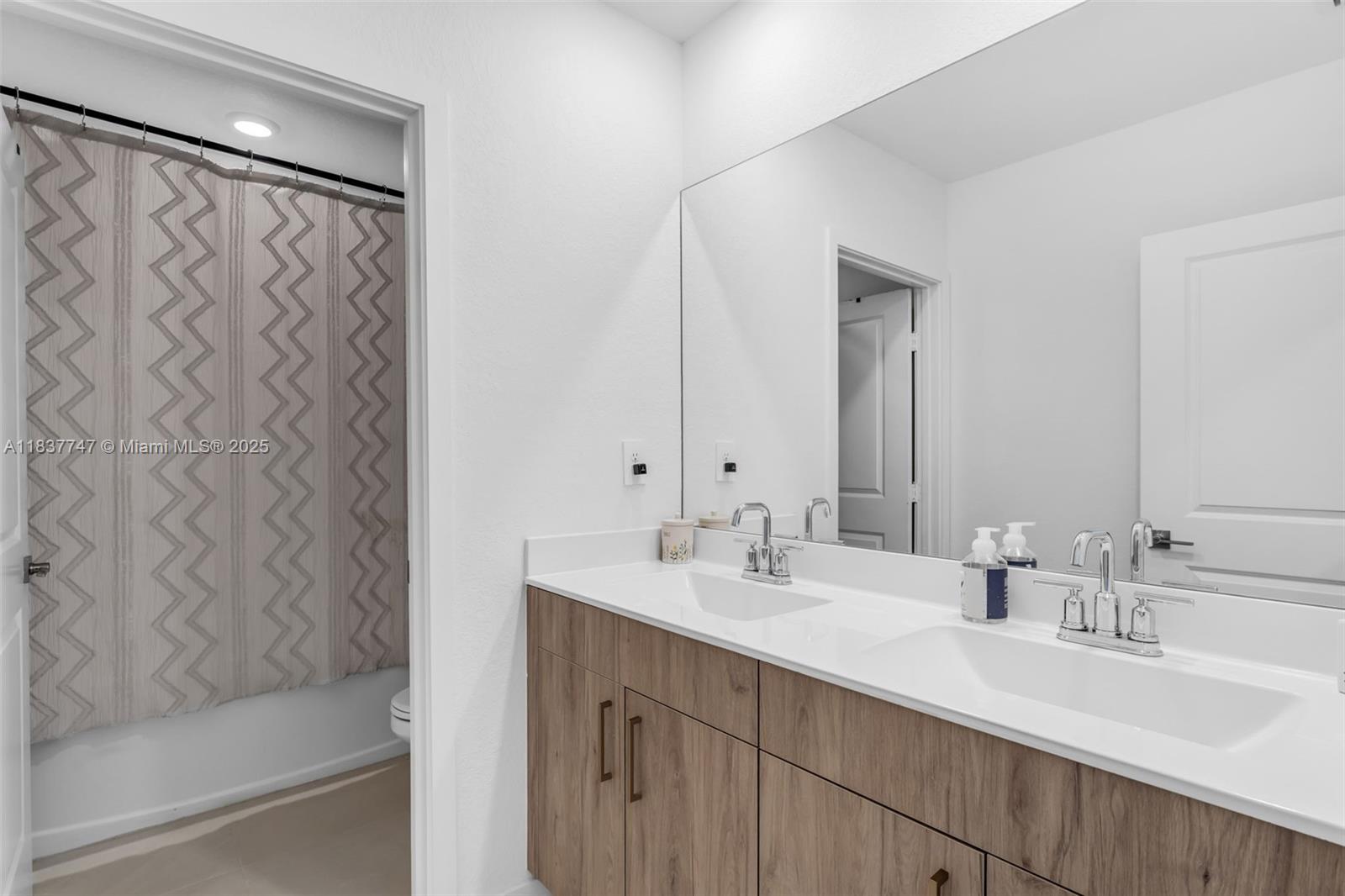 DIXIE HEIGHTS - Residential