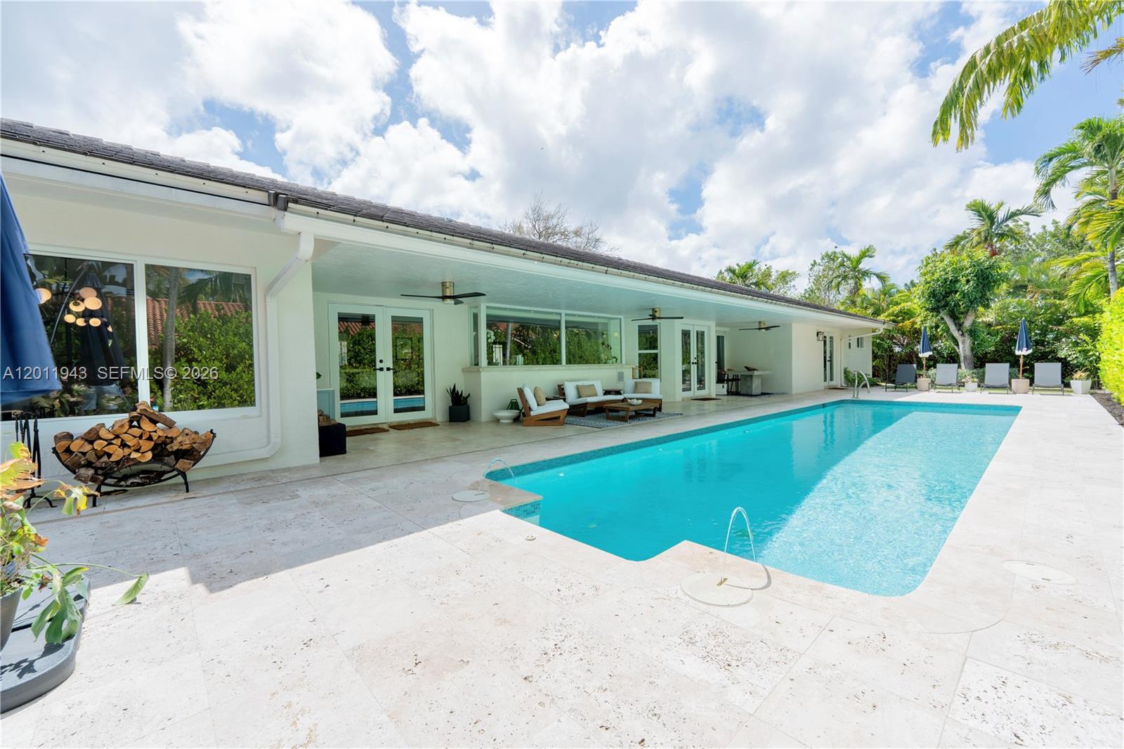 PINEWOOD ESTATES - Residential