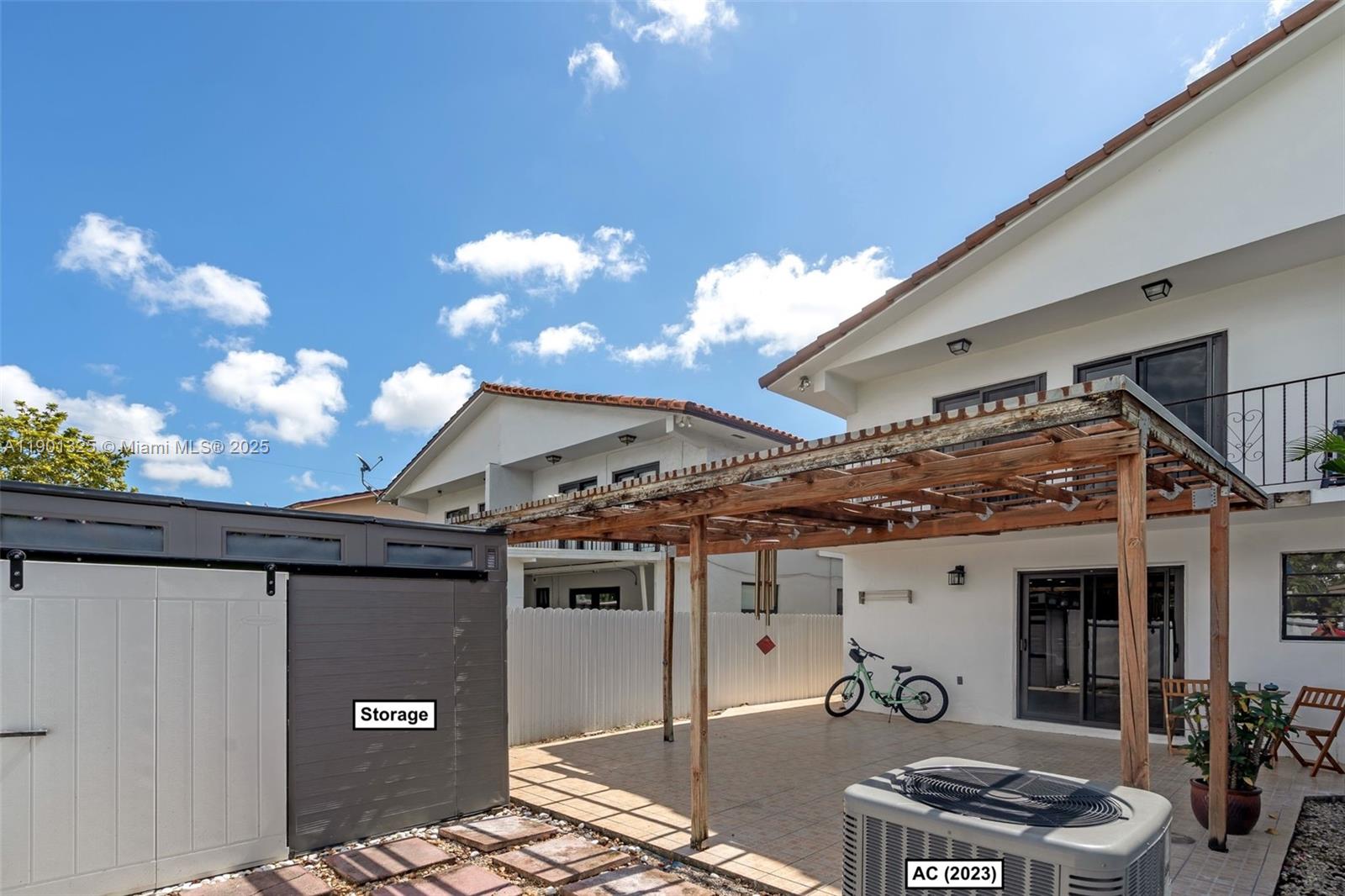 BIRD ROAD HIGHLANDS - Residential