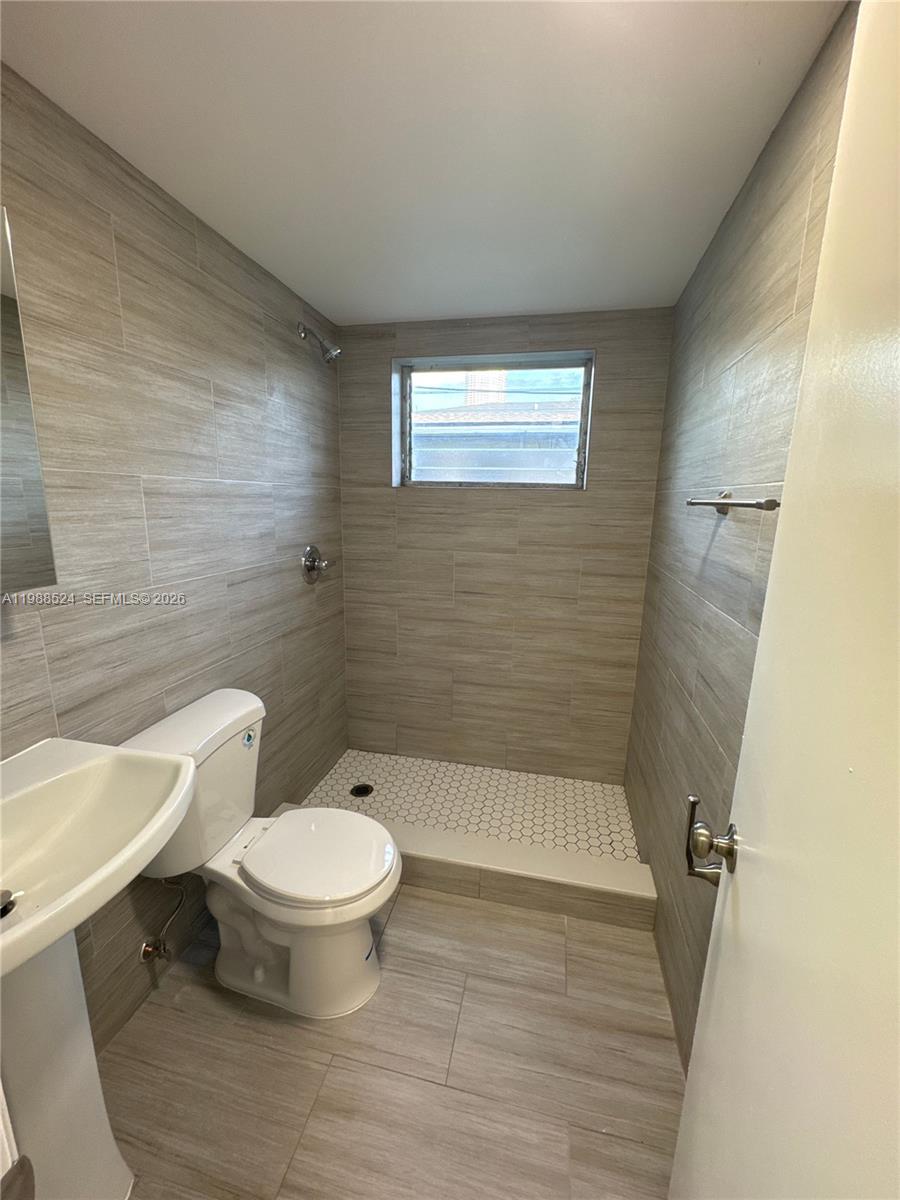 CITY OF MIAMI SOUTH - Residential Lease