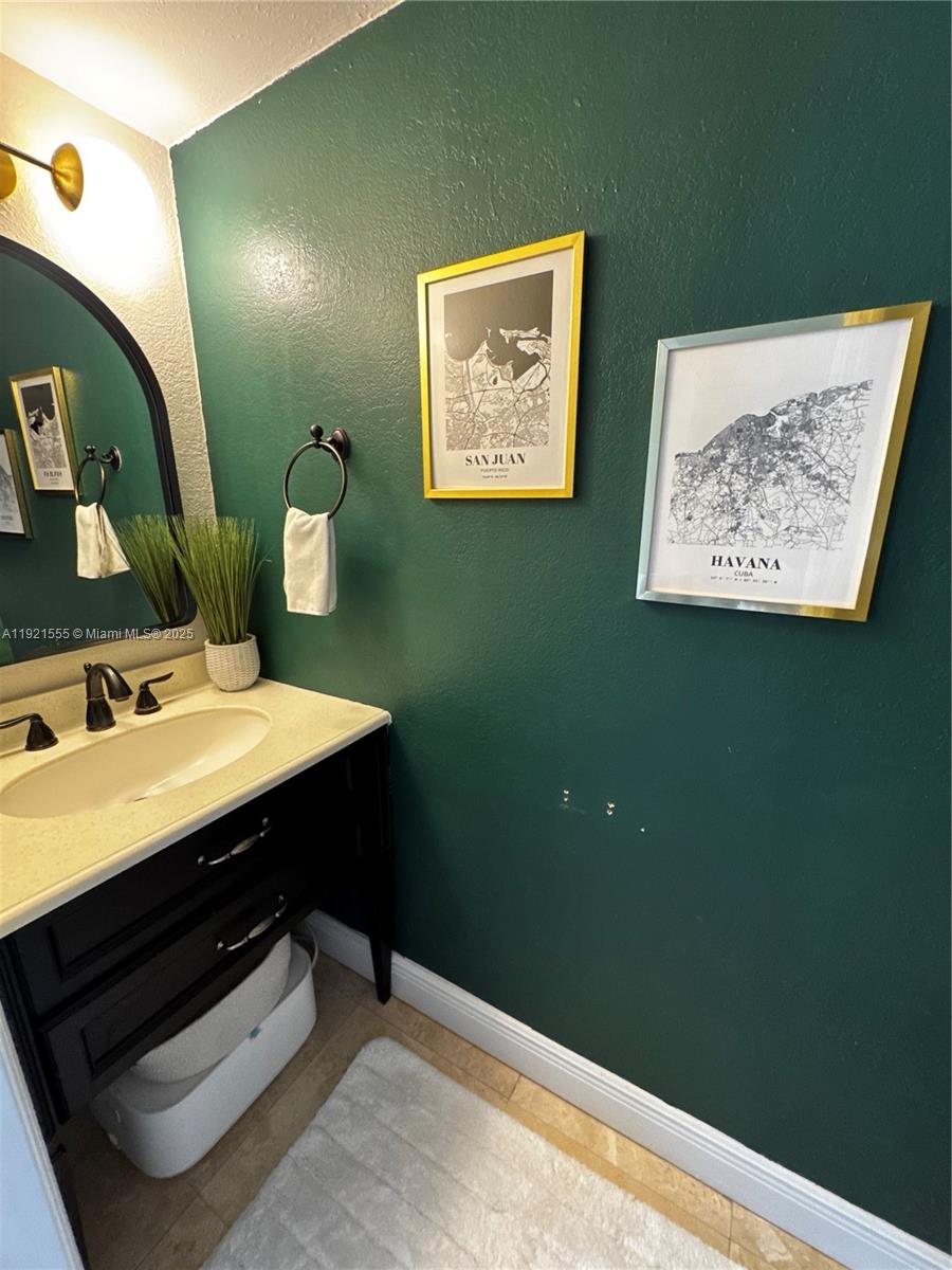 SUNWOOD CONDO - Residential