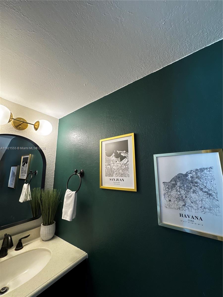 SUNWOOD CONDO - Residential