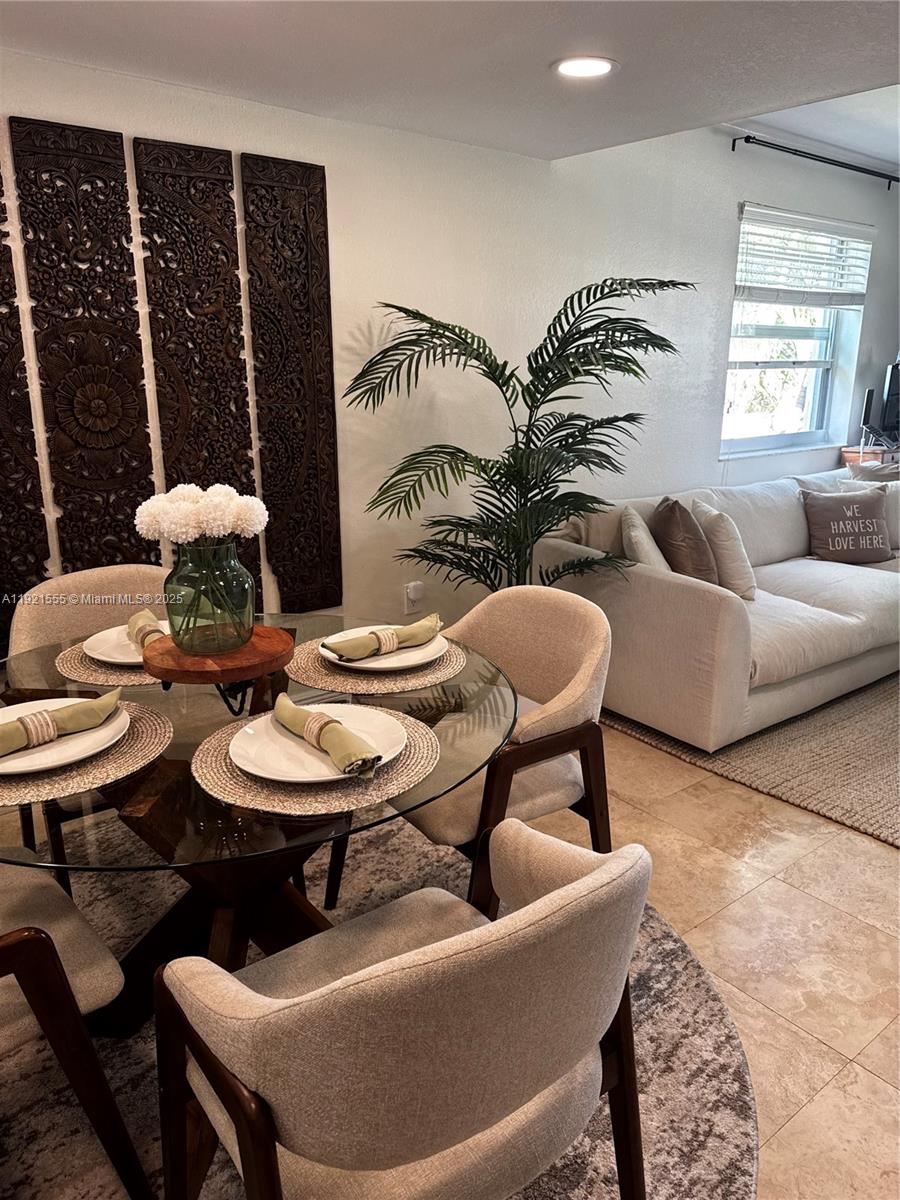 SUNWOOD CONDO - Residential