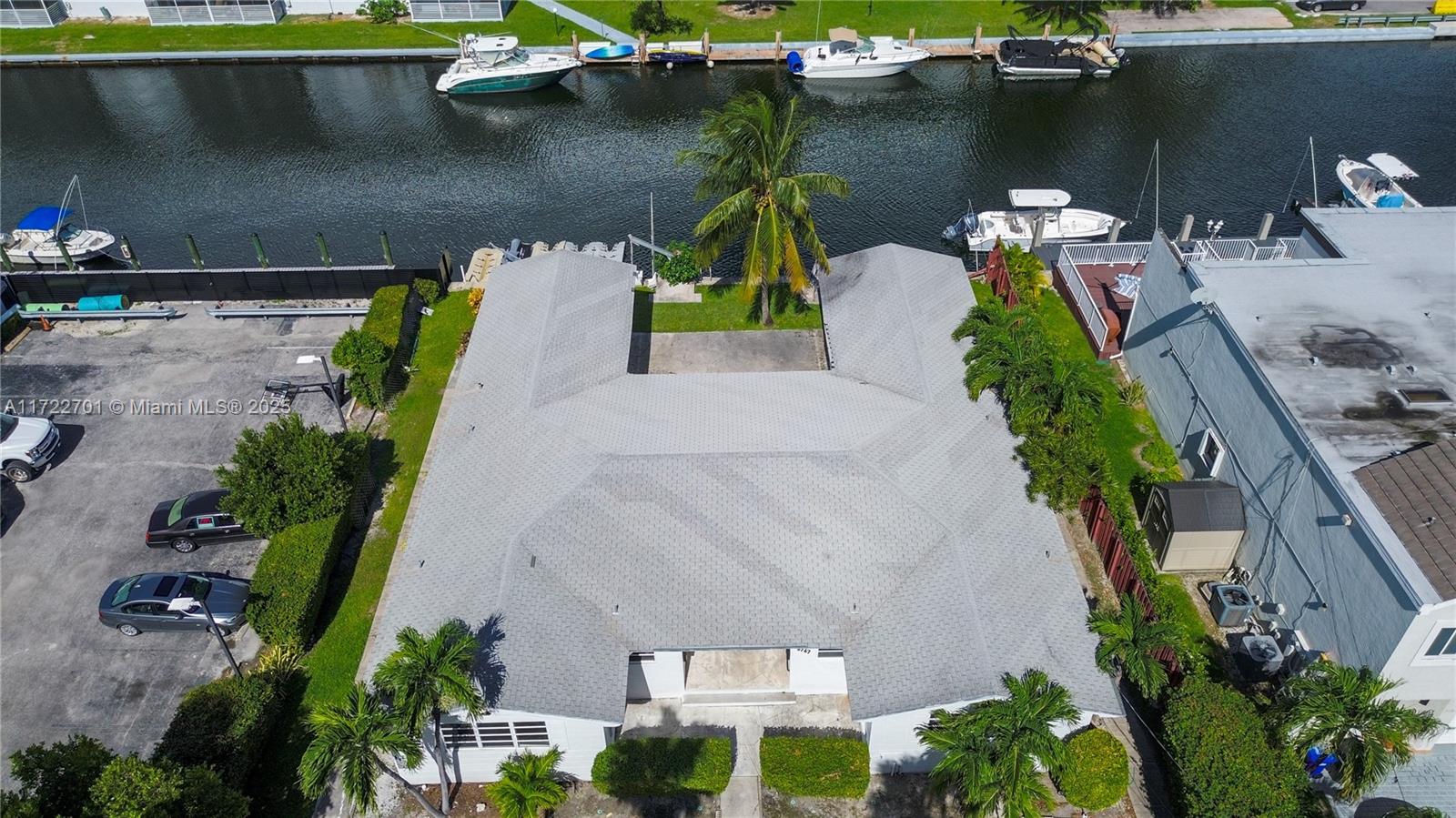 Direct Ocean access with an 80-foot private dock, ideal for yacht owners and boating enthusiasts!
Immediate income potential, perfect for short- and long-term rentals in a high demand area. Possibilities for developing new projects. 8,800 sq ft. Four independent apartments, each with 1 bedroom and 1 bathroom on 850 sq ft, totally ready to move in.
Premium Eastern Shores location, just minutes from the best beaches, restaurants and luxury shopping
Approx. The property can be rented monthly, making it ideal for short- and long-term rentals in a high-demand market. 40 recertification is complete!