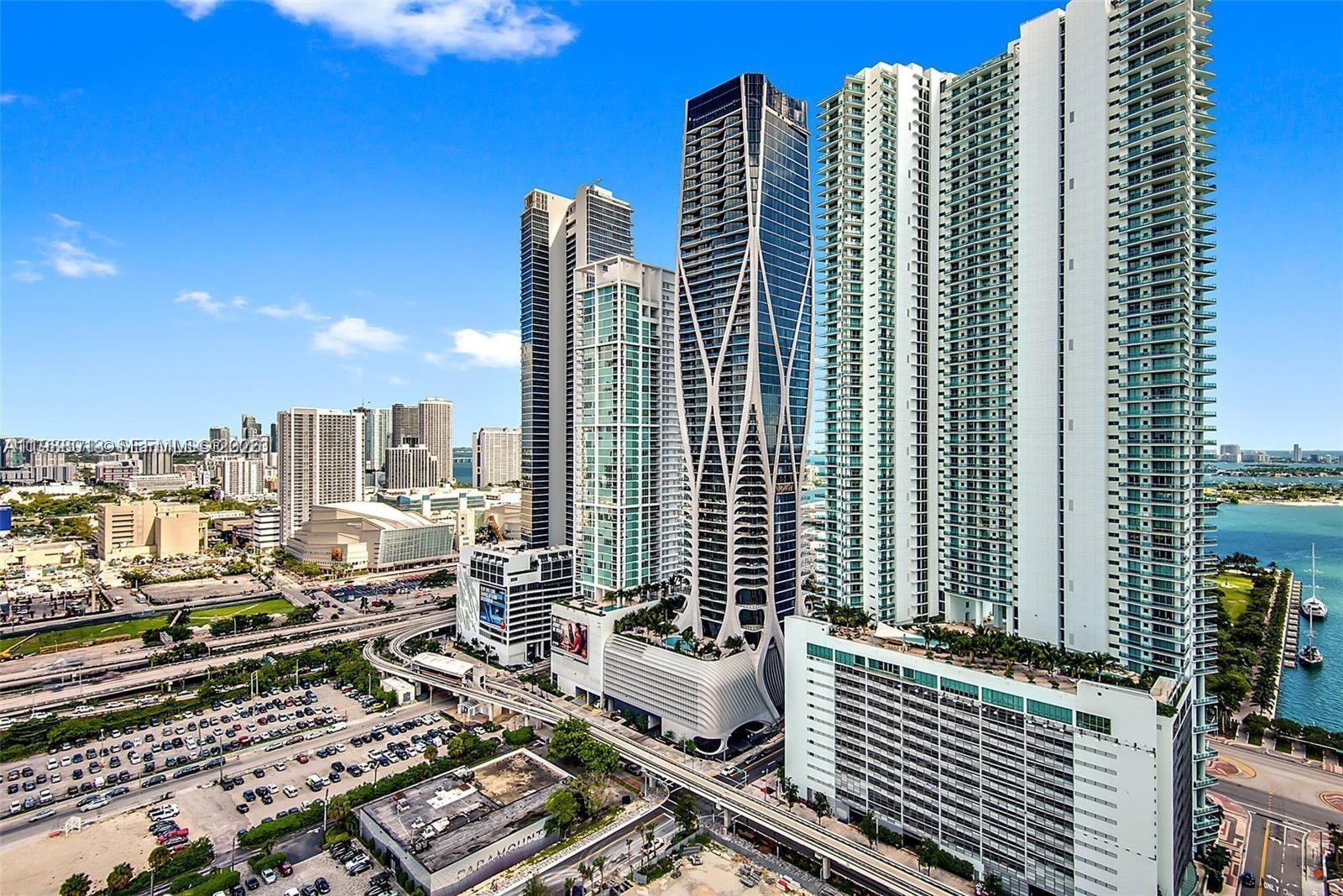 PARAMOUNT MIAMI WORLDCENT - Residential Lease