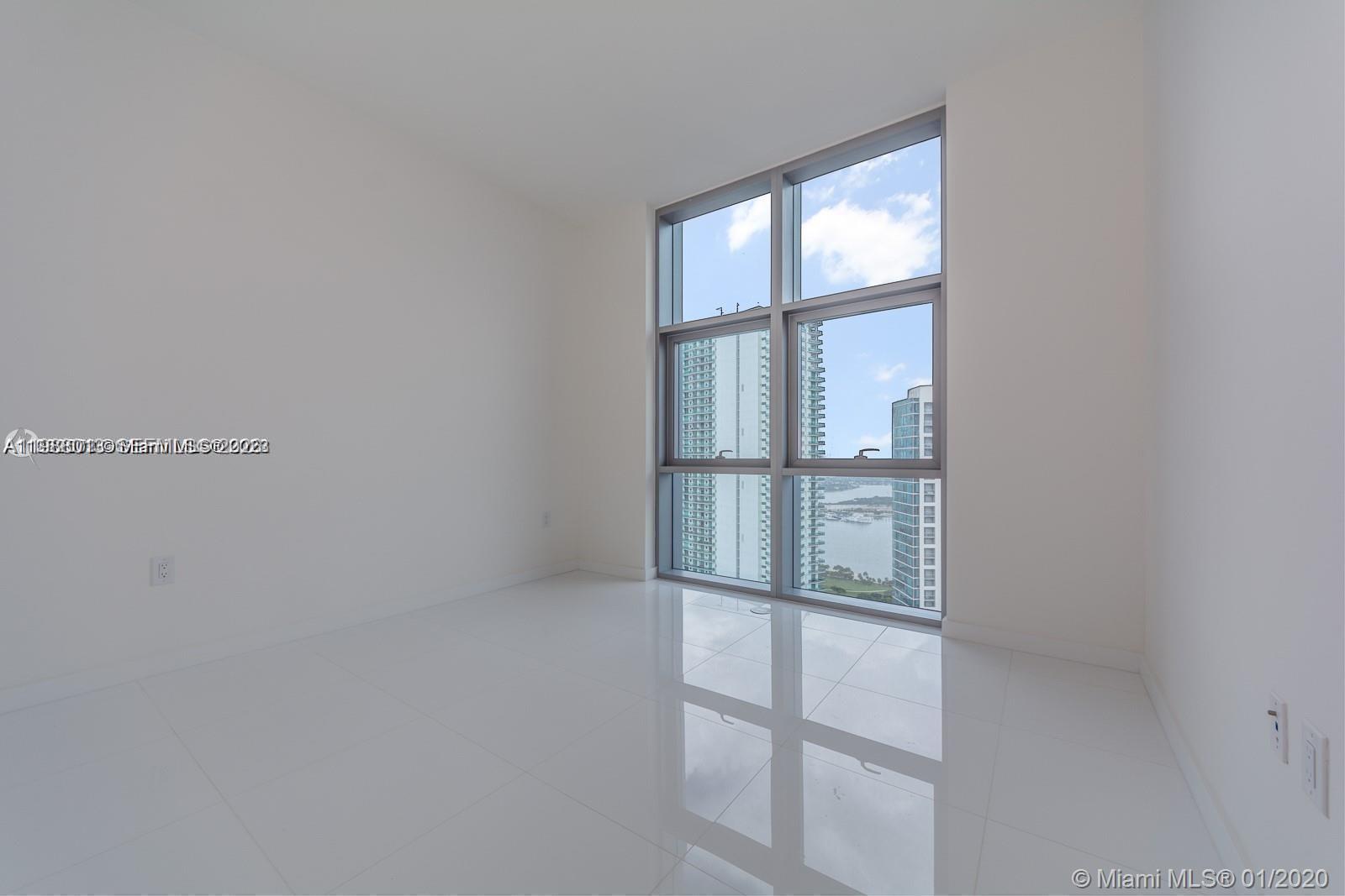 PARAMOUNT MIAMI WORLDCENT - Residential Lease