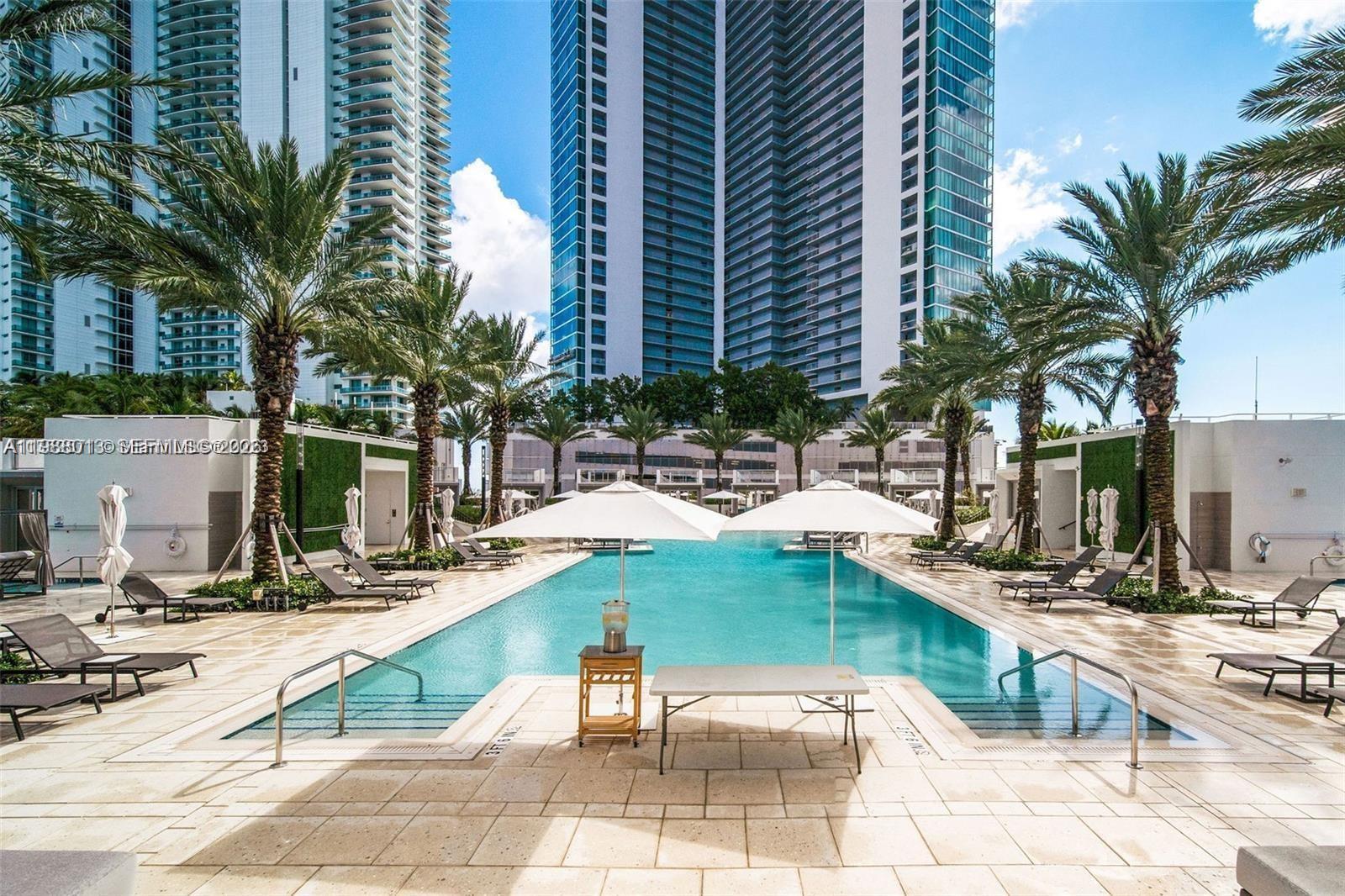 PARAMOUNT MIAMI WORLDCENT - Residential Lease