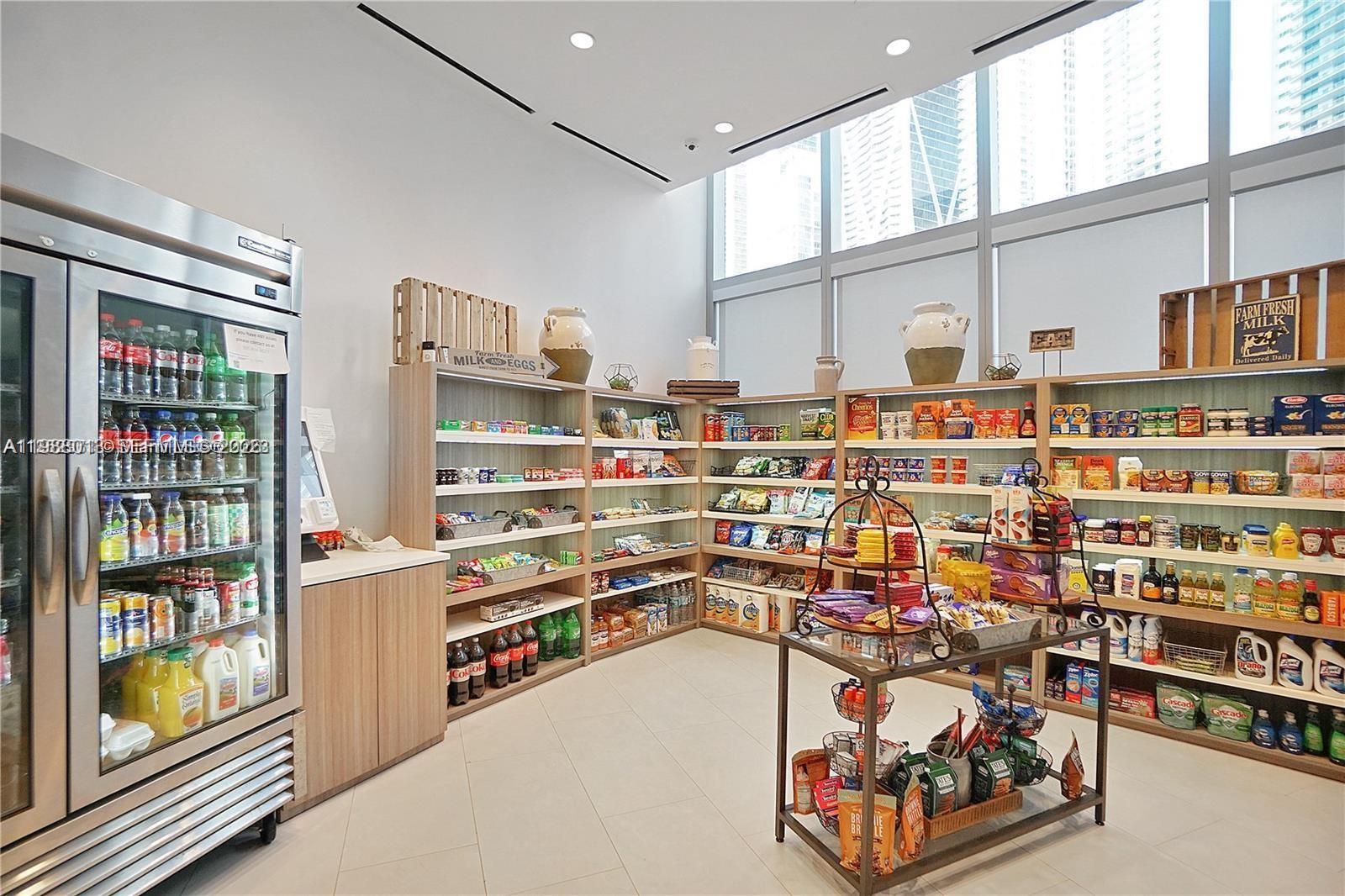 PARAMOUNT MIAMI WORLDCENT - Residential Lease