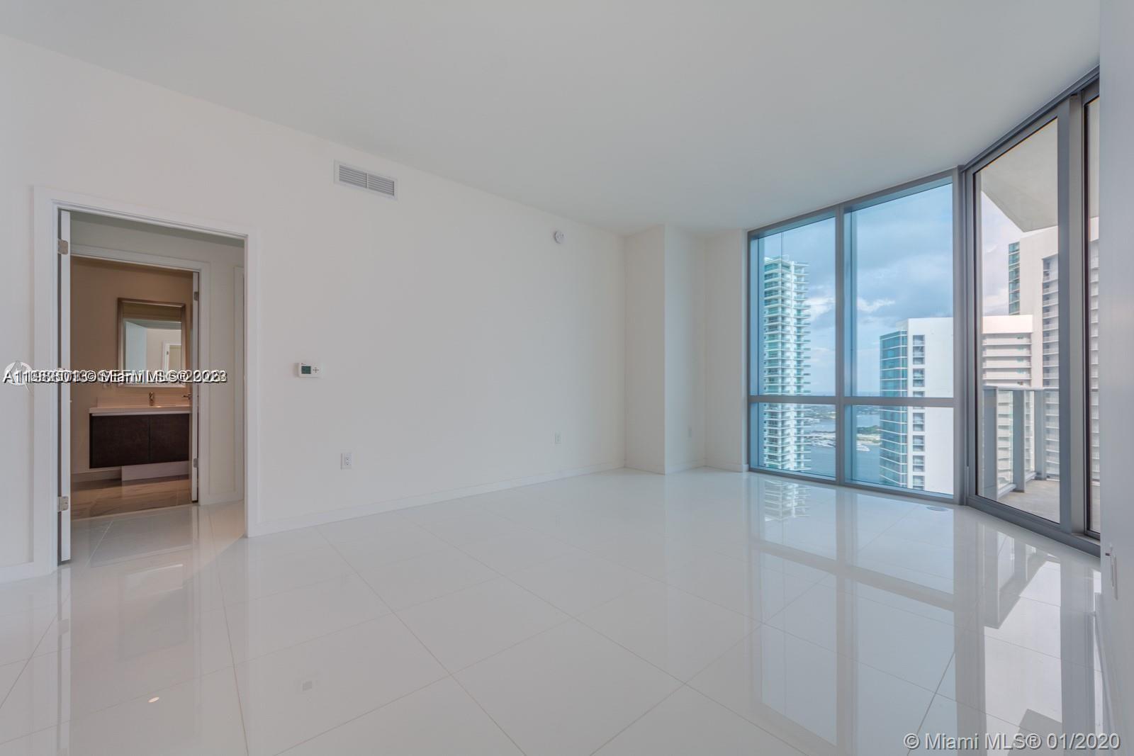 PARAMOUNT MIAMI WORLDCENT - Residential Lease