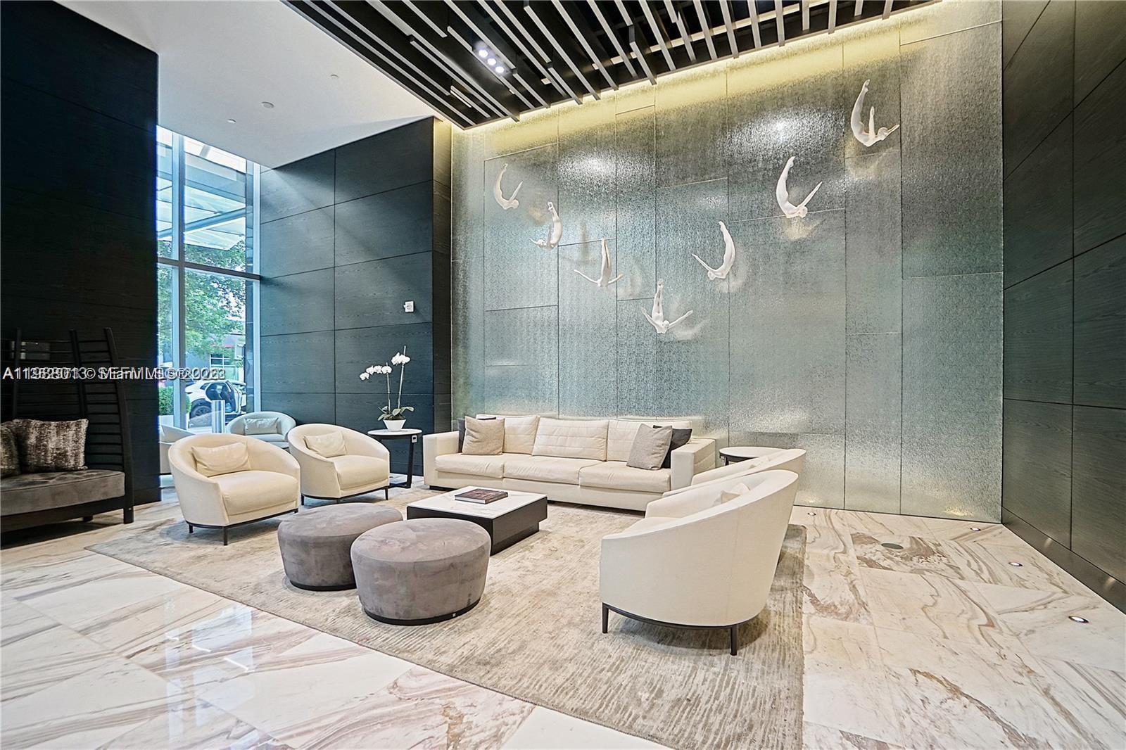 PARAMOUNT MIAMI WORLDCENT - Residential Lease