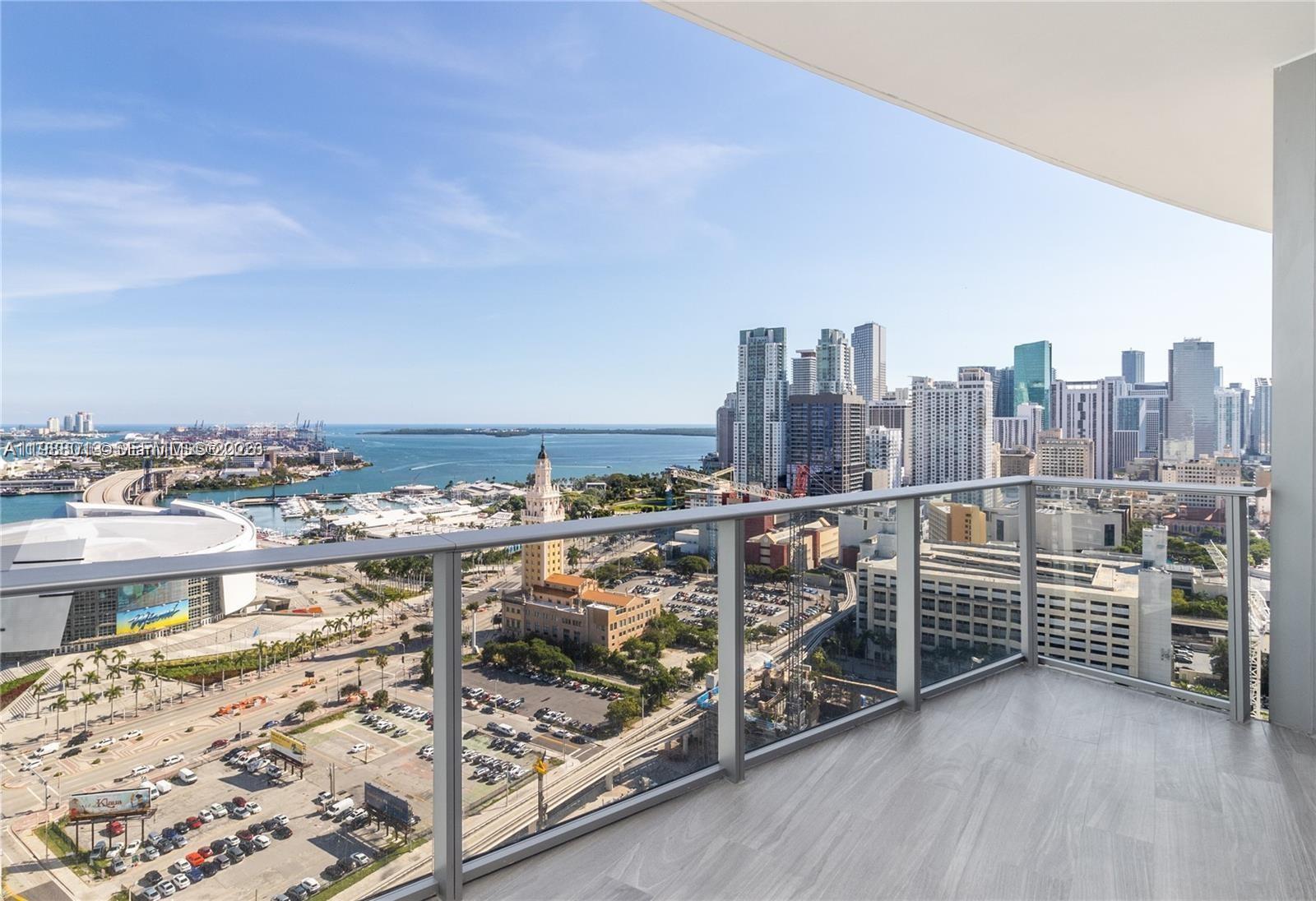 PARAMOUNT MIAMI WORLDCENT - Residential Lease