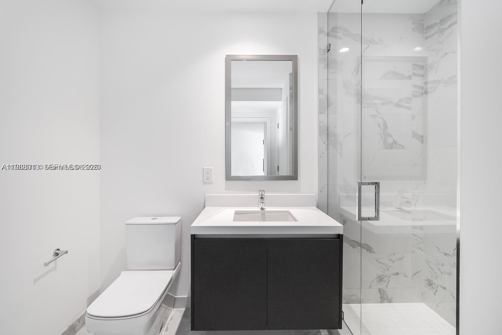 PARAMOUNT MIAMI WORLDCENT - Residential Lease