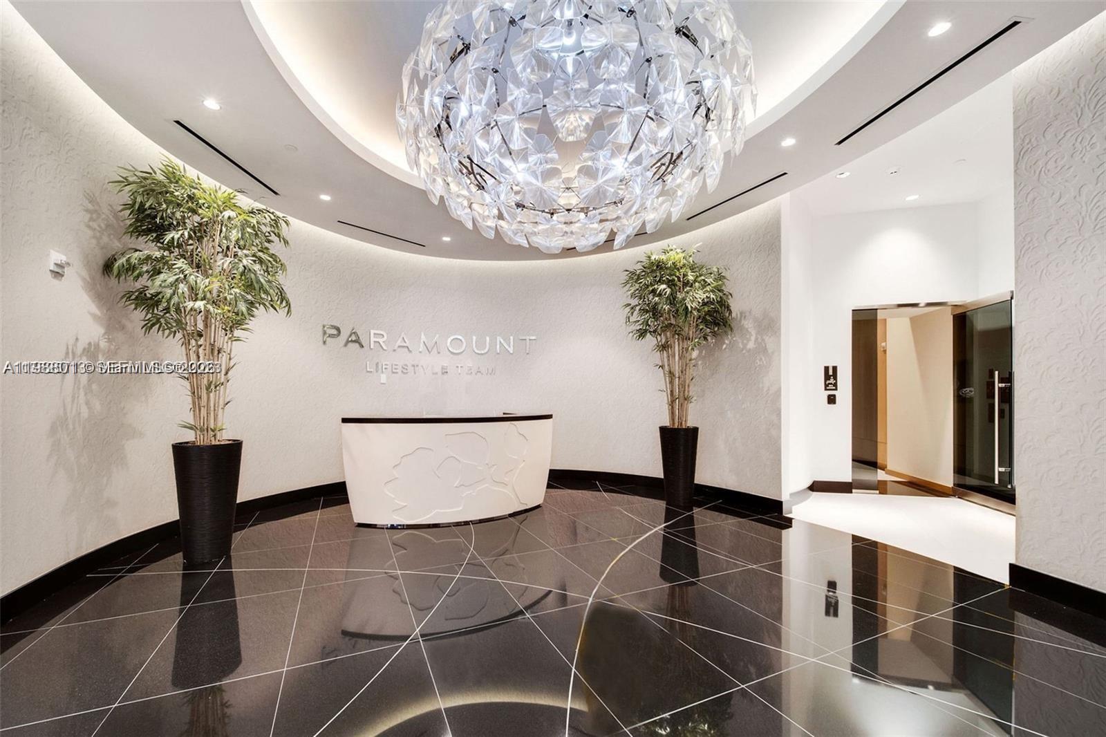 PARAMOUNT MIAMI WORLDCENT - Residential Lease