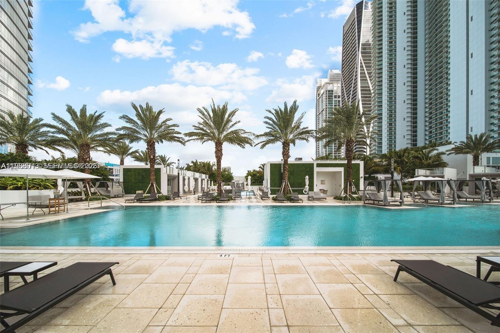 PARAMOUNT MIAMI WORLDCENT - Residential Lease