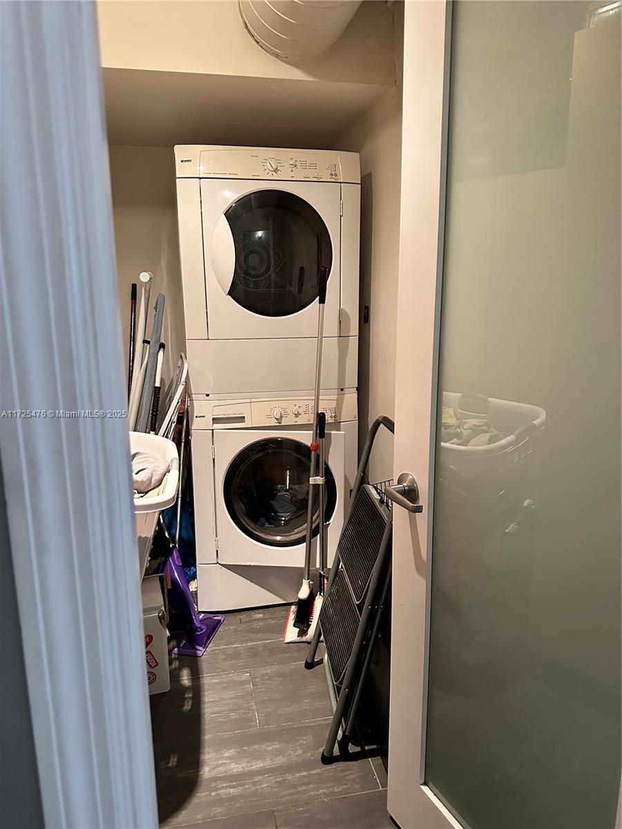 2333 Brickell Ave 2116