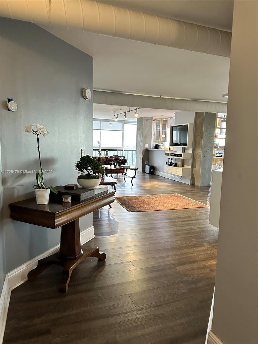 2333 Brickell Ave 2116